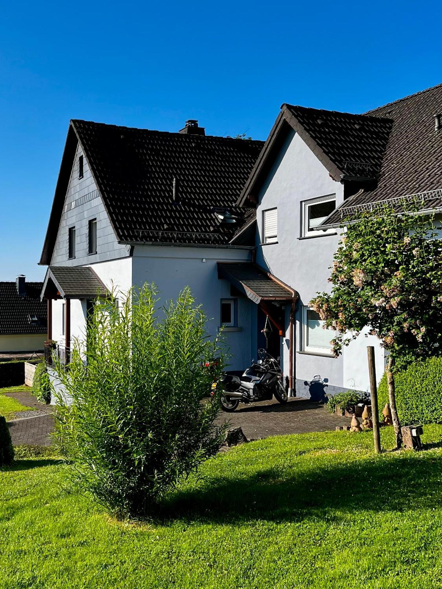 Deine-Eifel-Ferienwohnung Feusdorf Kültér fotó
